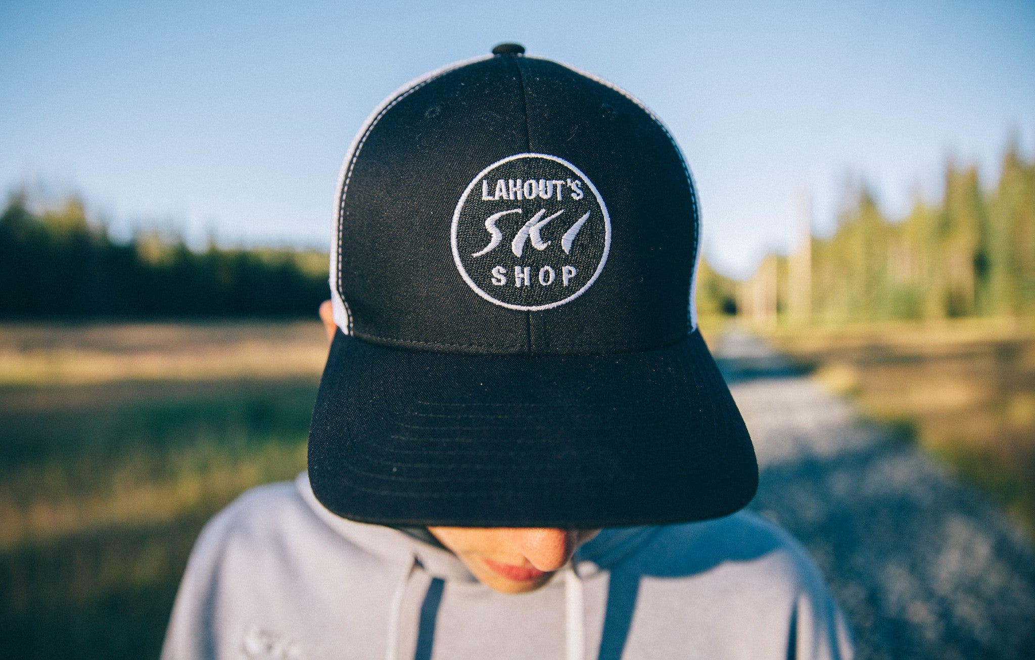 The Kalen Trucker - Black/White